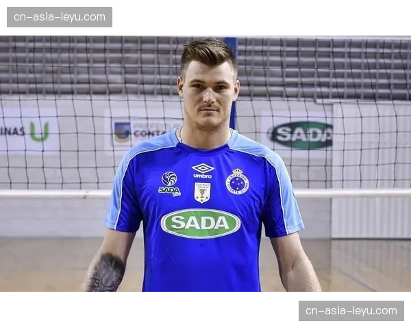 双重身份:加拿大男排主攻佩林讲述如何平衡职业球员与大学工程学专业学生的生活 双重身份:加拿大男排主攻佩林讲述如何平衡职业球员与大学工程学专业学生的生活